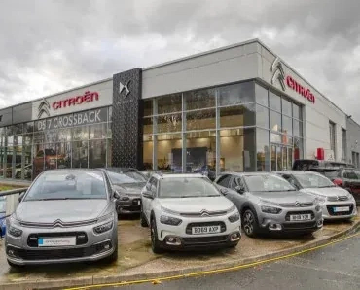 Car Dealerships Near Me | Local New & Used Car Dealer Showroom