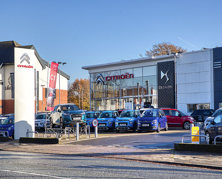 Car Dealerships Near Me | Local New & Used Car Dealer Showroom