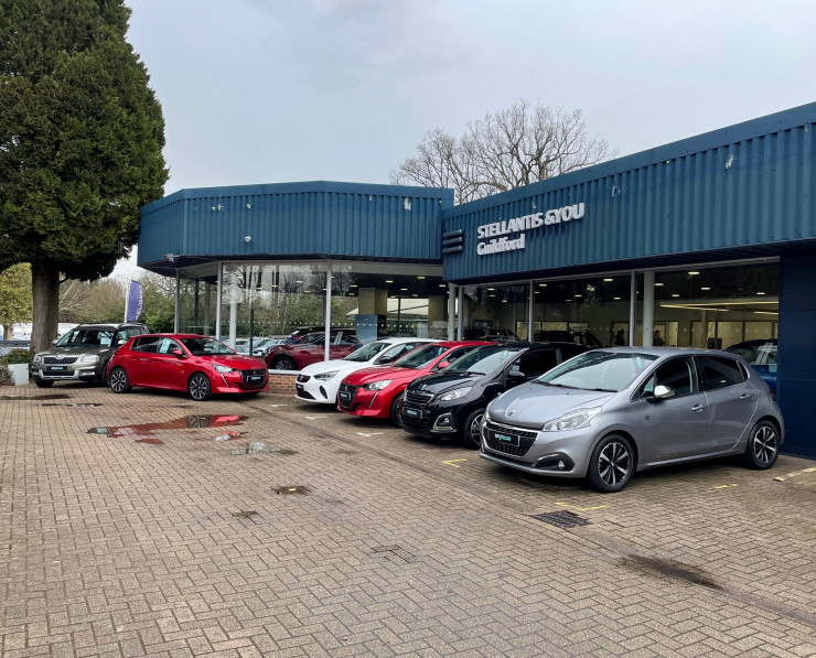 Car Dealerships Near Me Local New & Used Car Dealer Showroom