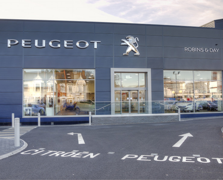 Car Dealerships Near Me Local New & Used Car Dealer Showroom