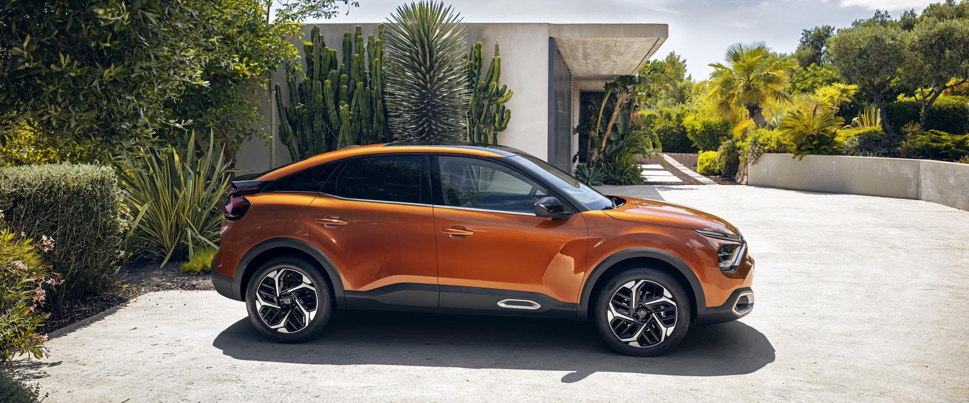 Citro n C4 new C4 Car Price Range Specs Interior