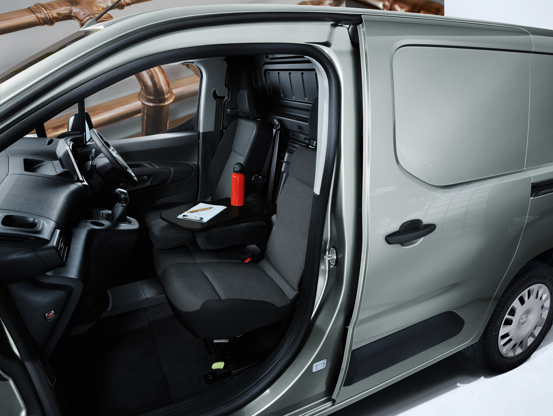 Opel Combo Life dimensions, boot space and electrification