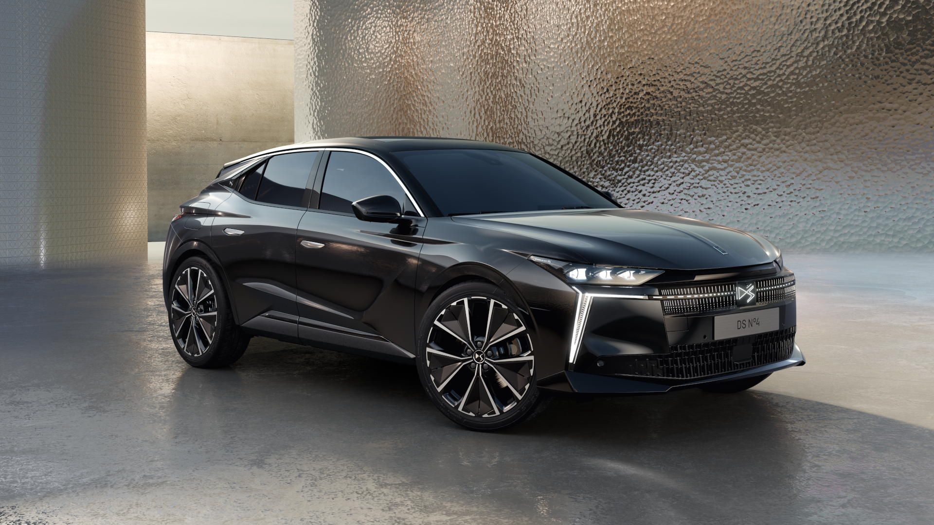 The New DS N°4 Avant-Garde Excellence