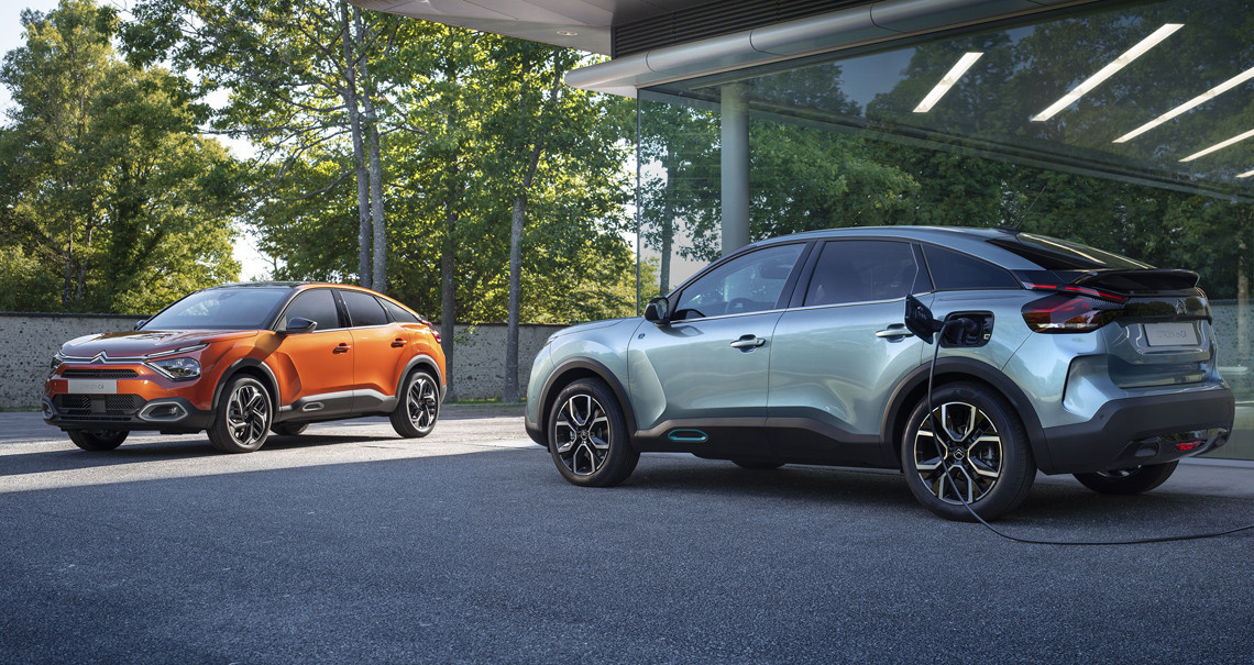 NEW C4 AND NEW Ë-C4 - 100% ËLECTRIC: CITROËN REINVENTS THE COMPACT HATCHBAC