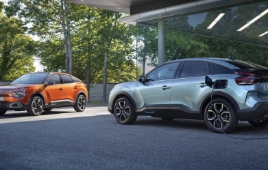 NEW C4 AND NEW Ë-C4 - 100% ËLECTRIC: CITROËN REINVENTS THE COMPACT HATCHBAC