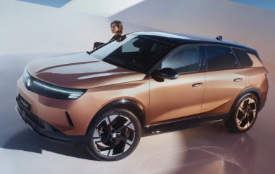 Vauxhall Reveals the New Grandland